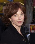 Мэрилу Хеннер: 323x400 / 23 Кб