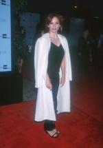 Мэрилу Хеннер: 280x400 / 14 Кб