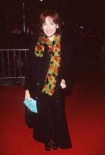 Мэрилу Хеннер: 272x400 / 13 Кб