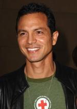 Бенджамин Брэтт: 283x400 / 20 Кб