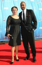 Джесси Л. Мартин: 261x400 / 27 Кб