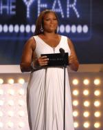 Куин Латифа: 320x400 / 26 Кб