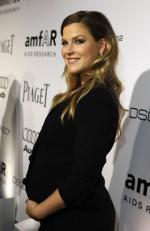 Эли Лартер: 260x400 / 18 Кб