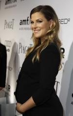 Эли Лартер: 255x400 / 17 Кб