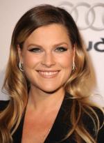 Эли Лартер: 293x400 / 25 Кб