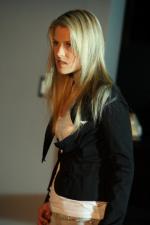 Эли Лартер: 360x540 / 25 Кб