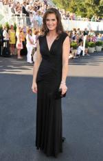 Брук Шилдс: 256x400 / 26 Кб