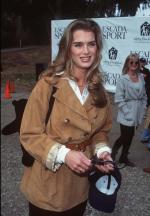 Брук Шилдс: 468x673 / 66 Кб