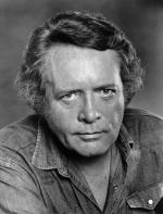 Патрик МакГуэн: 366x480 / 44 Кб