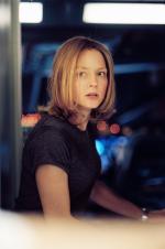 Джоди Фостер: 1361x2048 / 440 Кб