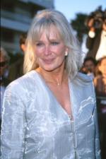 Линда Эванс: 267x400 / 23 Кб