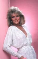 Линда Эванс: 288x450 / 23 Кб