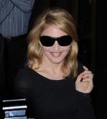 Мадонна: 358x400 / 21 Кб