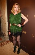 Мадонна: 259x400 / 22 Кб