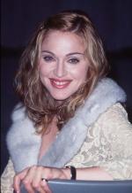 Мадонна: 468x679 / 57 Кб