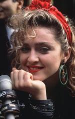 Мадонна: 266x420 / 27 Кб