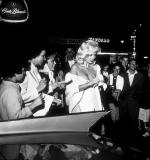 Джейн Мэнсфилд: 422x450 / 35 Кб