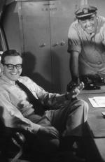 Эрнест Боргнайн: 272x420 / 22 Кб