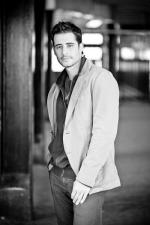 Джонатан Руми: 400x600 / 39 Кб