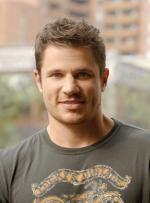 Ник Лаше: 296x400 / 24 Кб