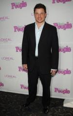 Ник Лаше: 252x400 / 19 Кб