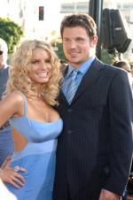 Ник Лаше: 266x400 / 26 Кб