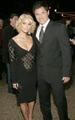 Ник Лаше: 249x400 / 23 Кб