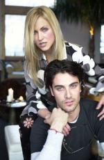 Люка Калвани: 262x400 / 26 Кб