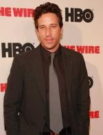 Дуг Олер: 307x400 / 22 Кб