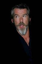 Пирс Броснан: 267x400 / 10 Кб