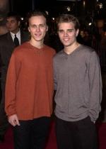 Джонатан Джексон: 286x400 / 21 Кб