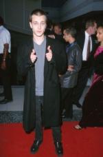 Джонатан Джексон: 264x400 / 17 Кб