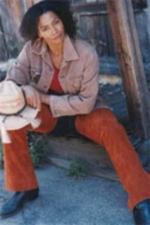 Regina McKee Redwing: 320x480 / 23 Кб