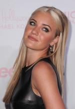 ЭйДжей Мичалка: 274x400 / 18 Кб