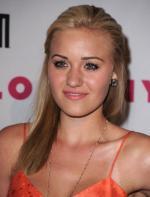 ЭйДжей Мичалка: 306x400 / 21 Кб