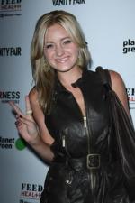 ЭйДжей Мичалка: 267x400 / 22 Кб