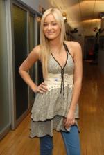 ЭйДжей Мичалка: 269x400 / 26 Кб