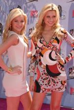 ЭйДжей Мичалка: 269x400 / 33 Кб