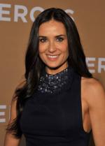 Деми Мур: 288x400 / 18 Кб