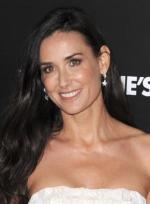 Деми Мур: 295x400 / 20 Кб