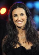 Деми Мур: 286x400 / 22 Кб