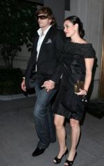 Деми Мур: 253x400 / 23 Кб