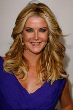 Мэйви Куинлэн: 267x400 / 23 Кб