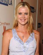 Мэйви Куинлэн: 313x400 / 28 Кб