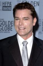 Рэй Лиотта: 261x400 / 21 Кб