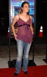 Арлоа Рестон: 243x400 / 23 Кб