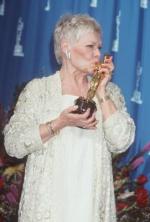 Джуди Денч: 271x400 / 22 Кб