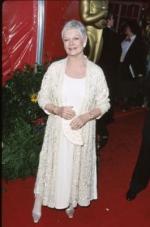 Джуди Денч: 265x400 / 21 Кб