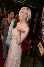 Тара Рид: 267x400 / 27 Кб