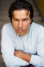 Christopher Maleki: 1365x2048 / 223 Кб